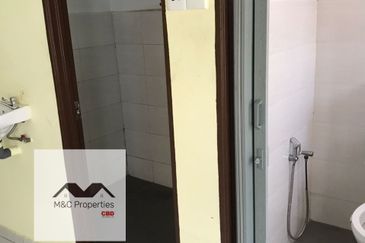 Jalan Dr Krishnan First Floor Shop Office Seremban Old Town For Rent!!