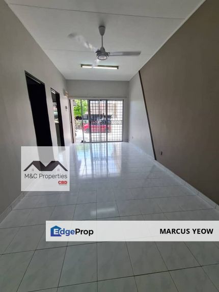 Garden Avenue Basic Unit 1 Storey Terraced House Seremban 2 For Rent!, Negeri Sembilan, Seremban