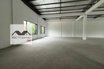 Detached Commercial Building Built Up 15814 Sqft Seremban 2 For Rent!!