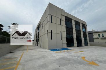 Detached Commercial Building Built Up 15814 Sqft Seremban 2 For Rent!!