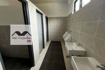 Detached Commercial Building Built Up 15814 Sqft Seremban 2 For Rent!!