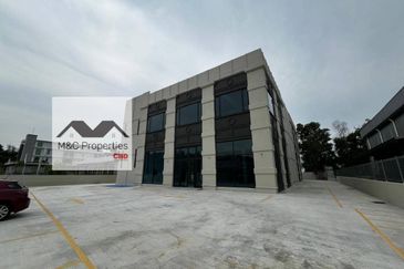 Detached Commercial Building Built Up 15814 Sqft Seremban 2 For Rent!!