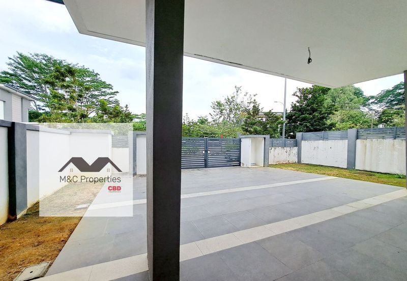 Lake Garden Double Storey Semi-D 46 x 88 House Seremban For Sale!!