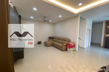 Sri Penaga Corner Fully Renovation & Kitchen Extended 2 Storey Semi-D!