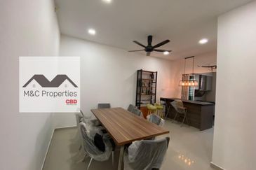 Sri Penaga Corner Fully Renovation & Kitchen Extended 2 Storey Semi-D!