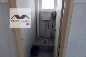 Oakland Commercial Centre