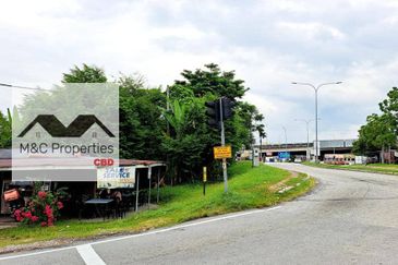 Jalan Tok Ungku Facing Main Road 31947 Sqft Land Rahang For Rent!!