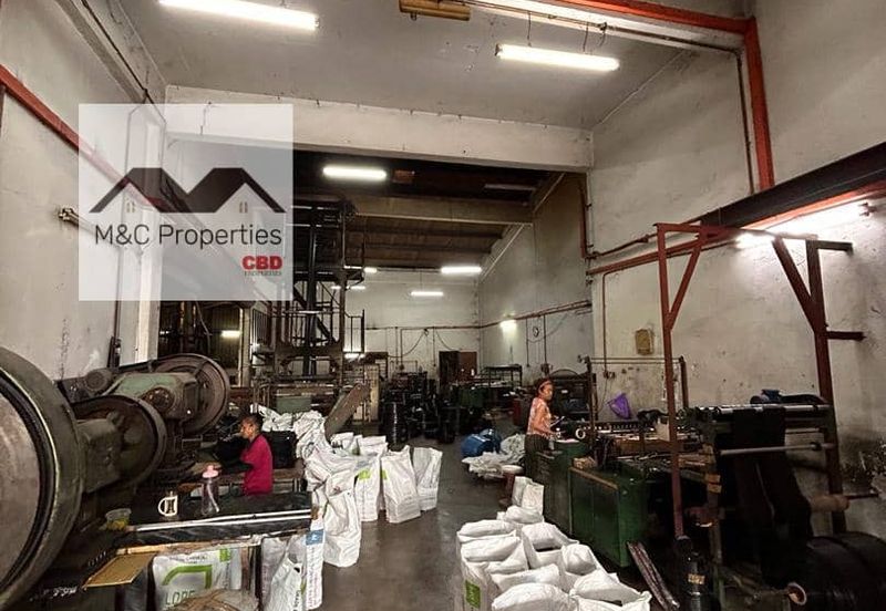 Andalas Side Extended 1.5 Storey Semi D Factory Senawang For Sale!!