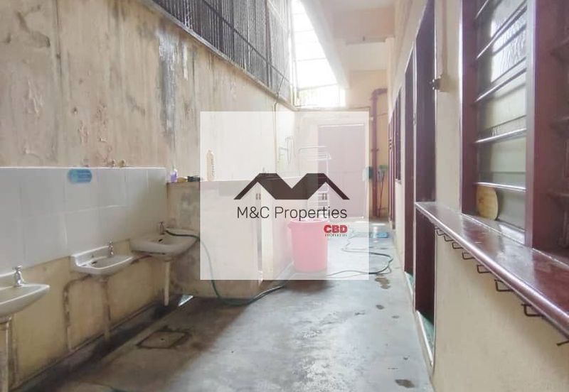 Jalan Tan Sri Manickavasagam Corner Facing Main Road 2 Storey House