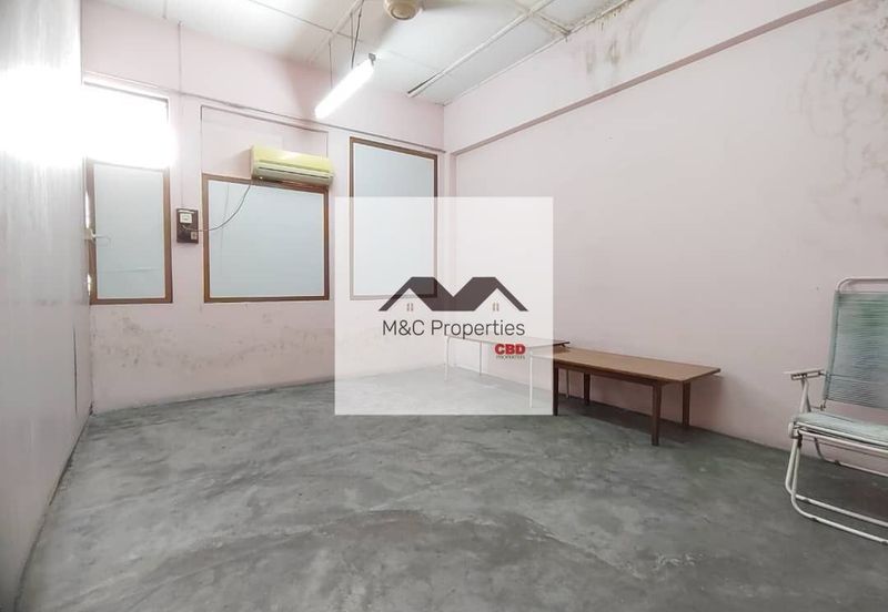 Jalan Tan Sri Manickavasagam Corner Facing Main Road 2 Storey House