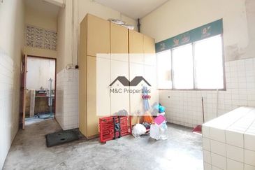 Jalan Tan Sri Manickavasagam Corner Facing Main Road 2 Storey House