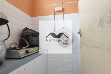 Jalan Tan Sri Manickavasagam Corner Facing Main Road 2 Storey House