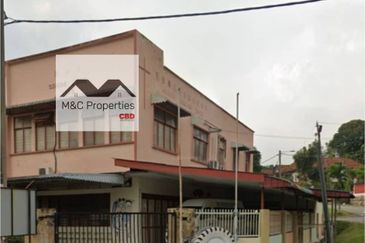 Jalan Tan Sri Manickavasagam Corner Facing Main Road 2 Storey House