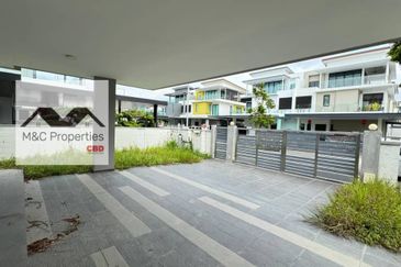 SAUJANA DUTA @ S2 HEIGHT