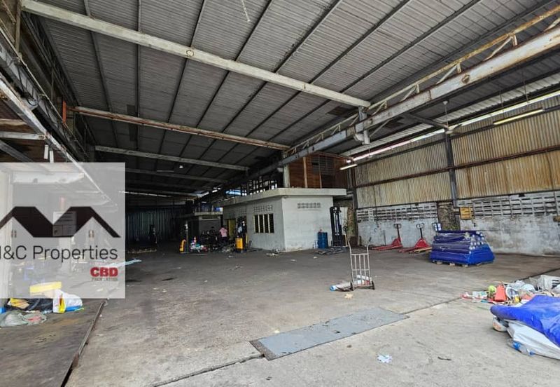 Bungalow 200 x 160 Sf Factory With Cf & 250 Amp Senawang For Rent!!