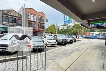 Pusat Komersial Lobak