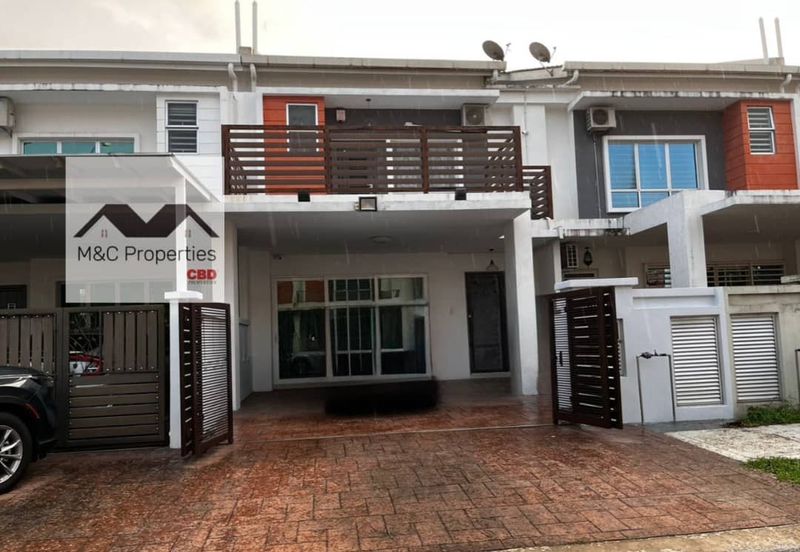 Sakura Renovated & Fully Furnished 2 Storey Terrace S2 Heights Fr Sale