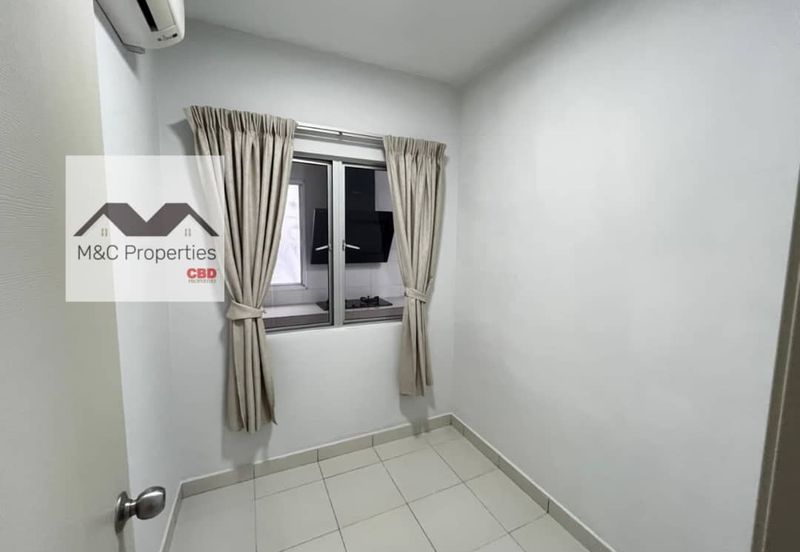 Sakura Renovated & Fully Furnished 2 Storey Terrace S2 Heights Fr Sale