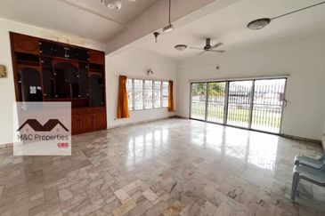Taman Blossom Heights 2 Storey Bungalow Seremban For Sale!!