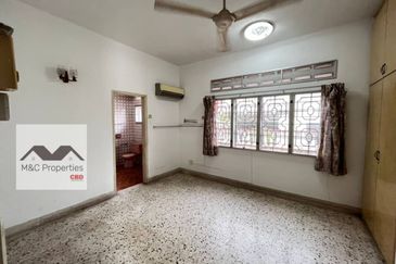 Taman Blossom Heights 2 Storey Bungalow Seremban For Sale!!