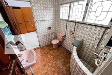 Taman Blossom Heights 2 Storey Bungalow Seremban For Sale!!