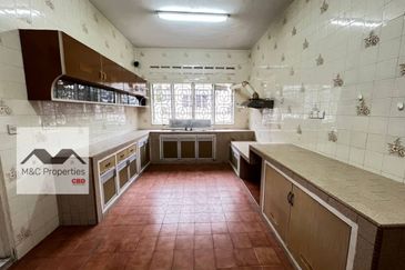 Taman Blossom Heights 2 Storey Bungalow Seremban For Sale!!