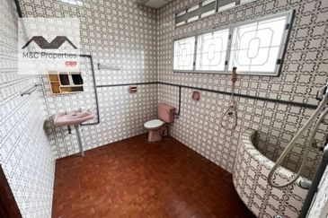 Taman Blossom Heights 2 Storey Bungalow Seremban For Sale!!