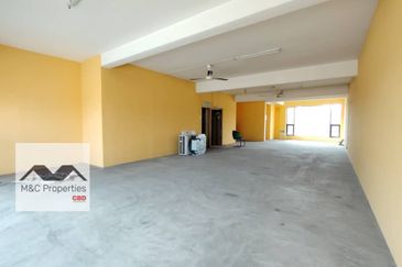 Jalan Dato Bandar Tunggal