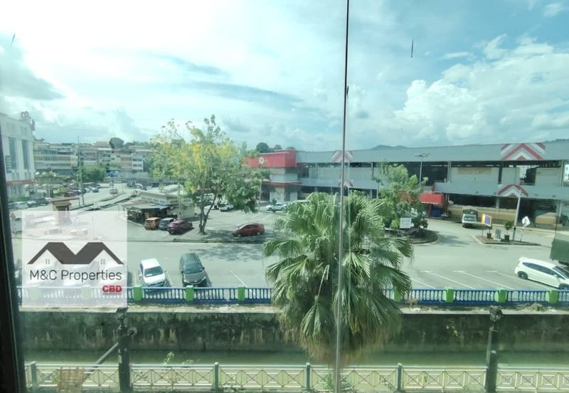 Jalan Dato Bandar Tunggal