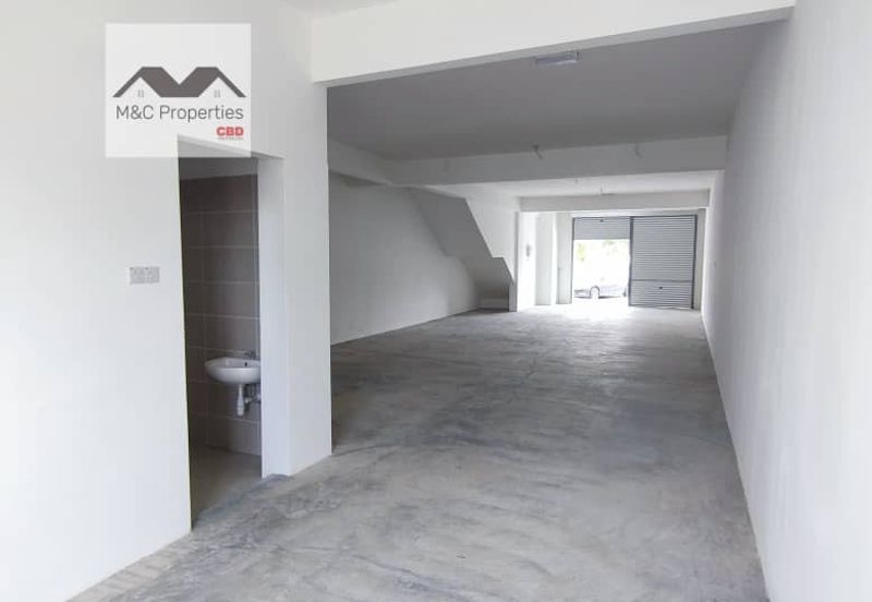 Irama Biz Brand New 2 Storey Shop Lot Sendayan Seremban For Rent!!