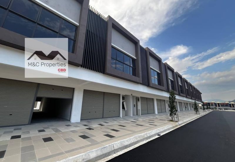 Ikon 2 Storey Brand New Shop 24 x 75 Office Seremban 2 For Rent!!