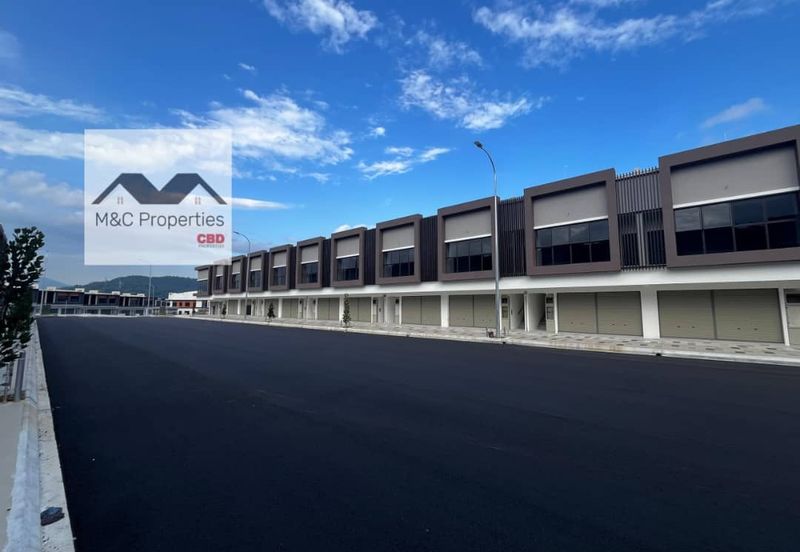 Ikon 2 Storey Brand New Shop 24 x 75 Office Seremban 2 For Rent!!