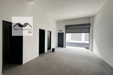 Ikon 2 Storey Brand New Shop 24 x 75 Office Seremban 2 For Rent!!