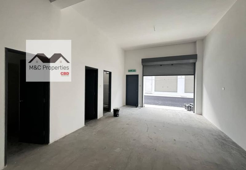 Ikon 2 Storey Brand New Shop 24 x 75 Office Seremban 2 For Rent!!