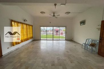 Blossom Heights Spacious Land 2 Storey Bungalow Seremban For Sale!!