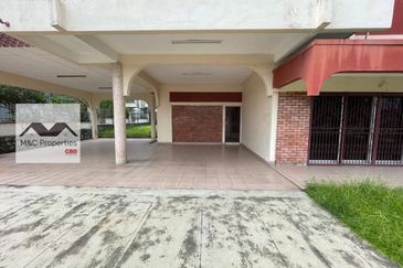 Blossom Heights Spacious Land 2 Storey Bungalow Seremban For Sale!!