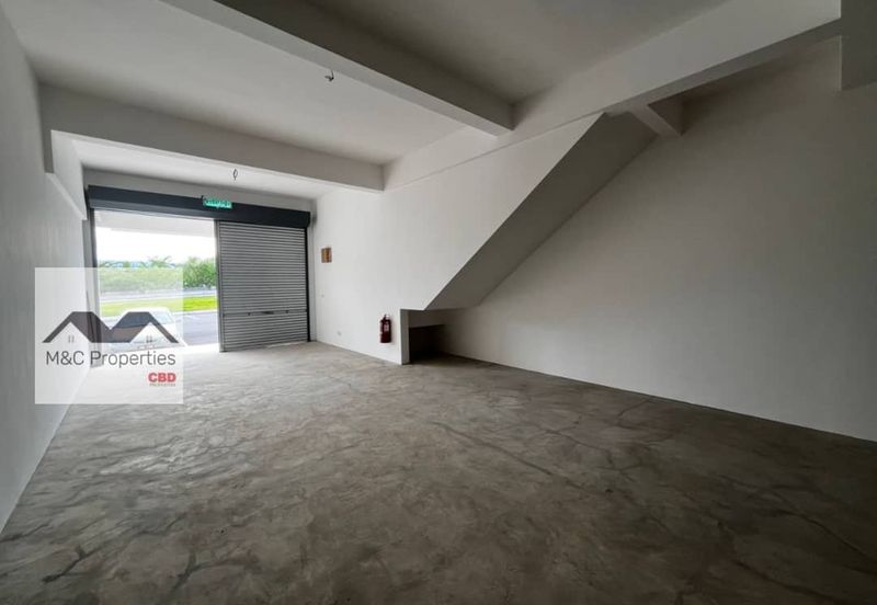Warisan Mewah Brand New Basic 2 Storey Shop Office Sikamat For Rent!!