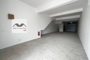Warisan Mewah Brand New Basic 2 Storey Shop Office Sikamat For Rent!!