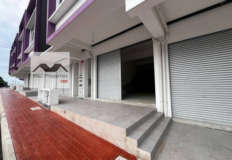 Warisan Mewah Brand New Basic 2 Storey Shop Office Sikamat For Rent!!
