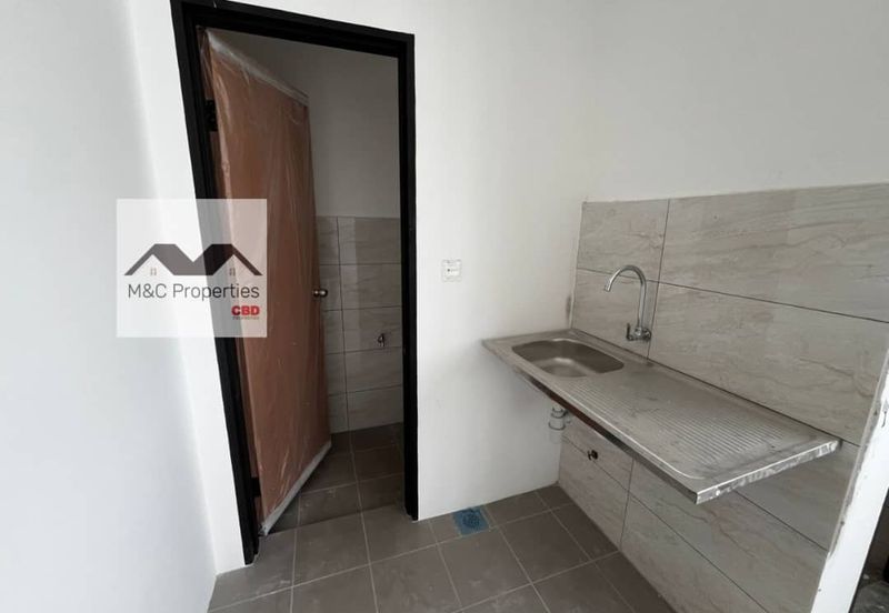 Warisan Mewah Brand New Basic 2 Storey Shop Office Sikamat For Rent!!