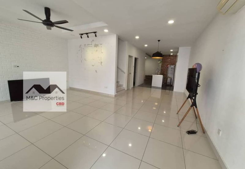 Sakura Extended 2 Storey Terrace Semi Furnished House S2 Heights Sale!