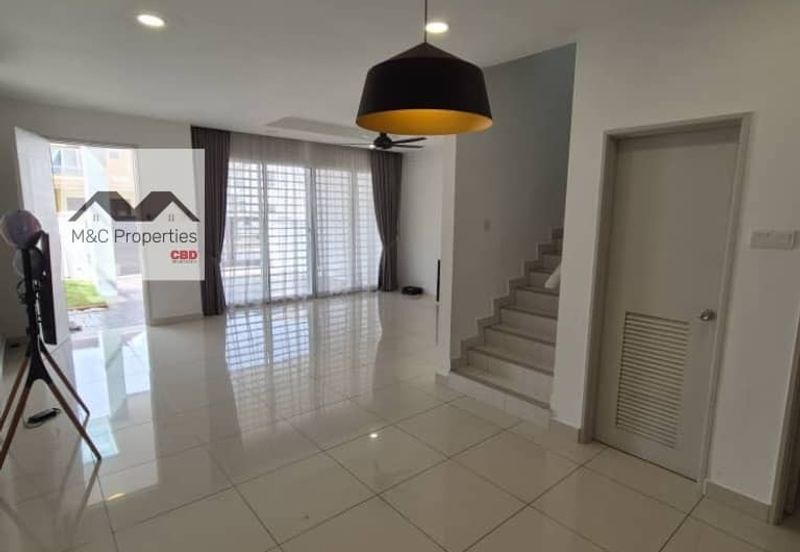 Sakura Extended 2 Storey Terrace Semi Furnished House S2 Heights Sale!