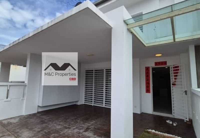 Sakura Extended 2 Storey Terrace Semi Furnished House S2 Heights Sale!
