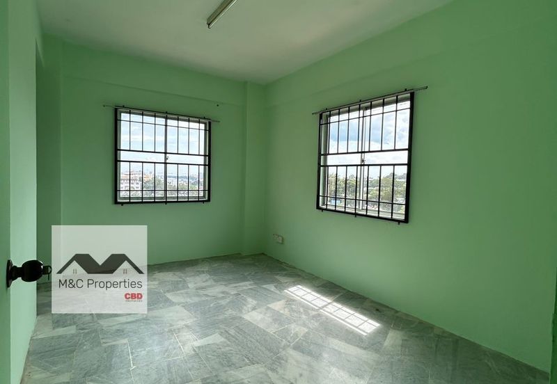 Bukit Delima Apartment With 1 Car Park Corner Unit Seremban For Sale!!