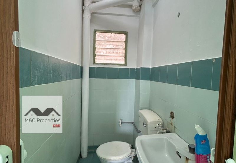 Bukit Delima Apartment With 1 Car Park Corner Unit Seremban For Sale!!