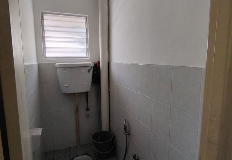 Oakland Commercial Centre