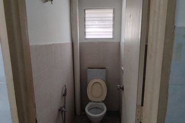 Oakland Commercial Centre