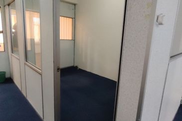 Oakland Commercial Centre