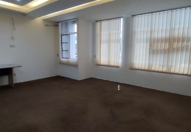 Oakland Commercial Centre