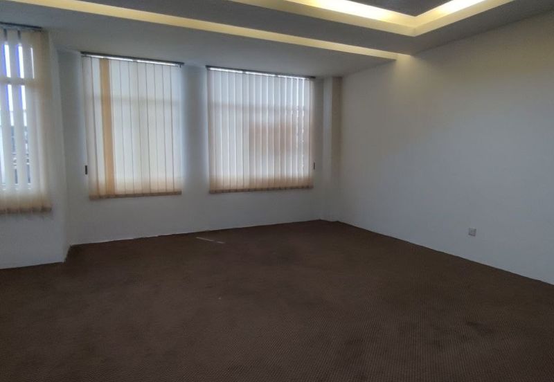 Oakland Commercial Centre